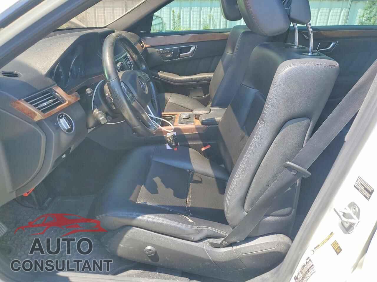 MERCEDES-BENZ E-CLASS 2012 - WDDHF5KB1CA527210