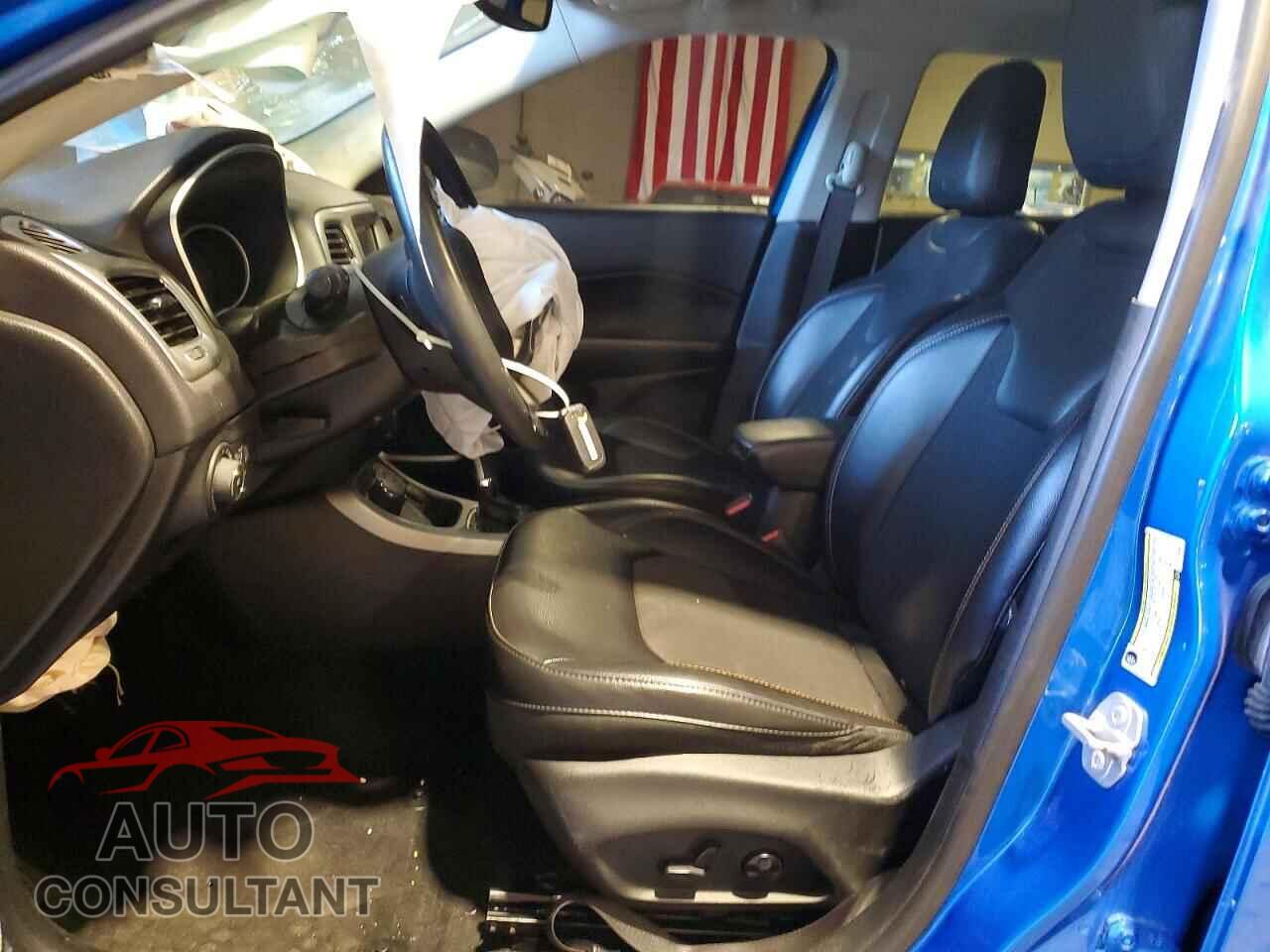 JEEP COMPASS 2018 - 3C4NJDBB5JT359843