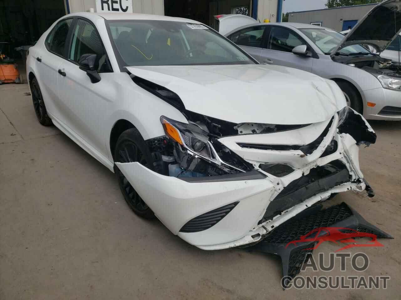TOYOTA CAMRY 2020 - 4T1G11AK7LU310785