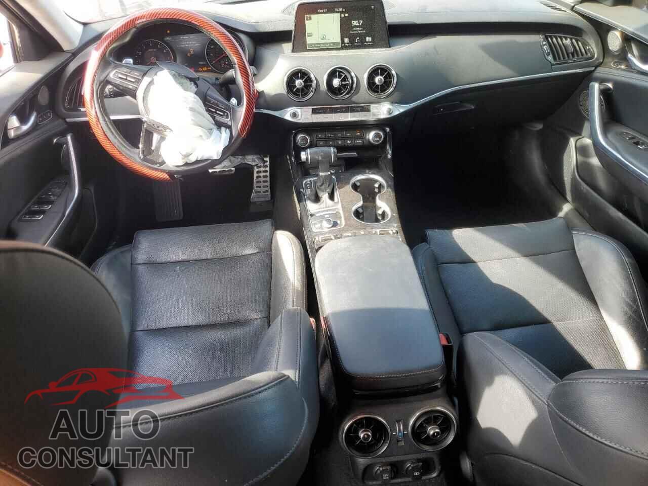 KIA STINGER 2019 - KNAE25LA4K6056201