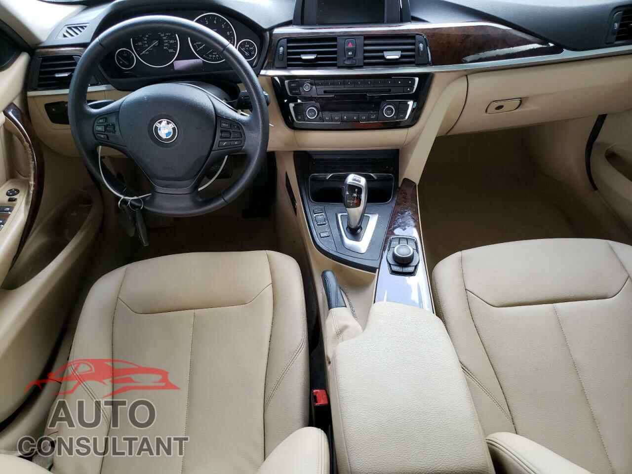 BMW 3 SERIES 2016 - WBA8E1G59GNU10768