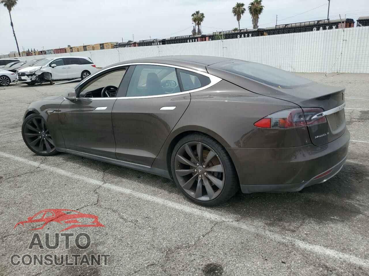 TESLA MODEL S 2013 - 5YJSA1DP0DFP18285
