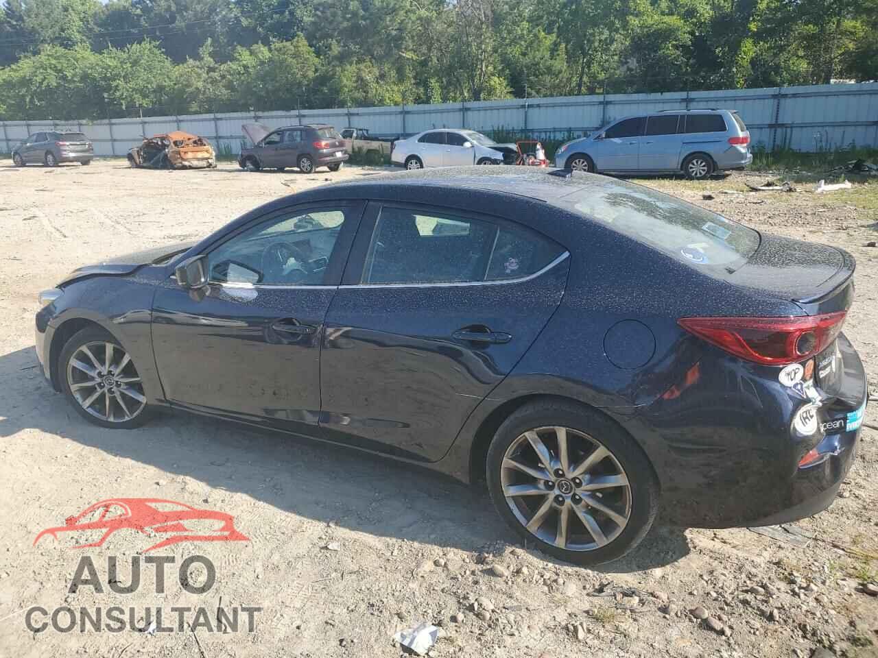 MAZDA 3 2018 - 3MZBN1W38JM222556