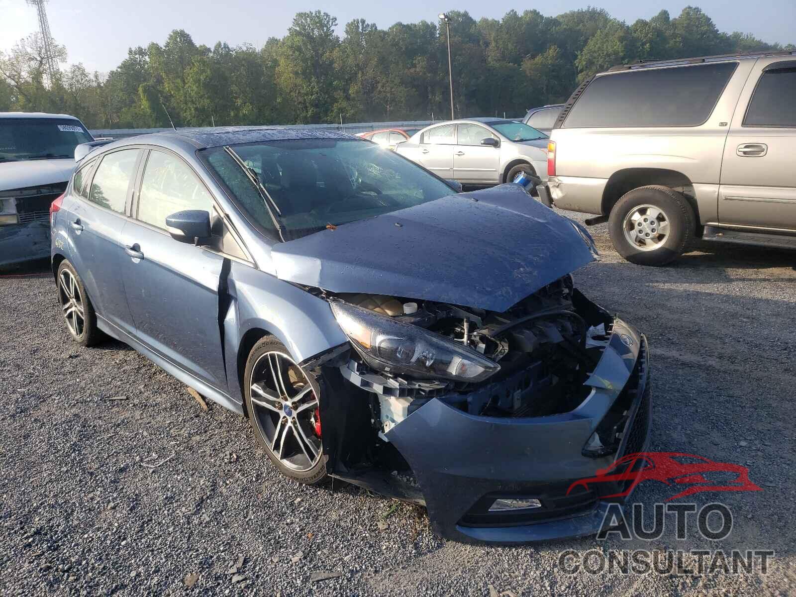 FORD FOCUS 2018 - 1FADP3L97JL209511