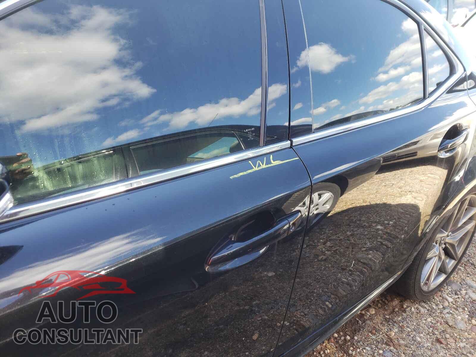 LEXUS IS 2017 - JTHCM1D28H5020576