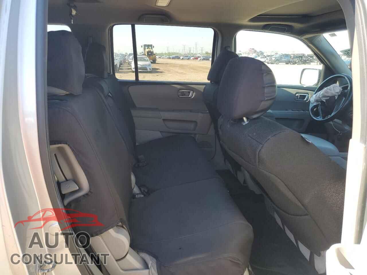 HONDA PILOT 2013 - 5FNYF4H56DB016929