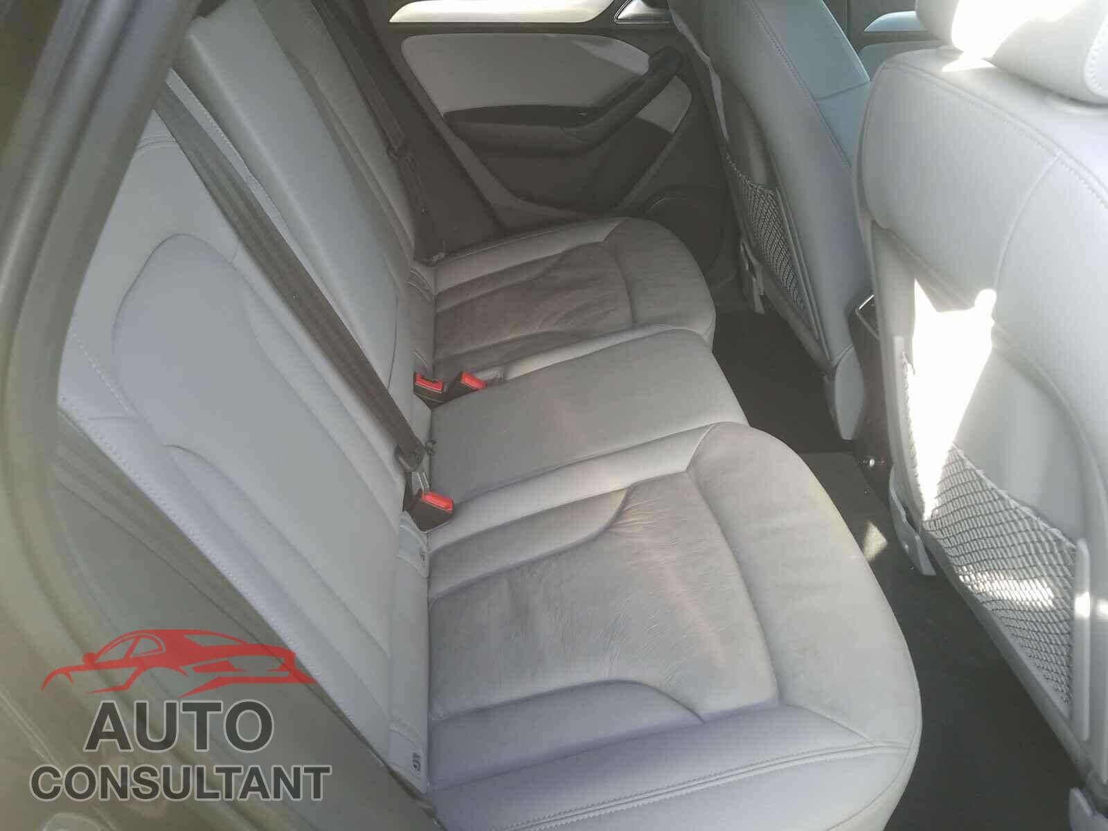 AUDI Q3 2018 - WA1ECCFS3JR007796