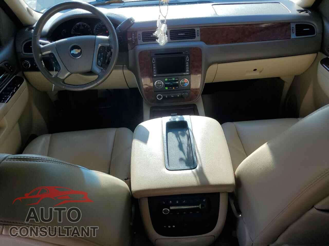 CHEVROLET TAHOE 2011 - 1GNSCCE09BR391679