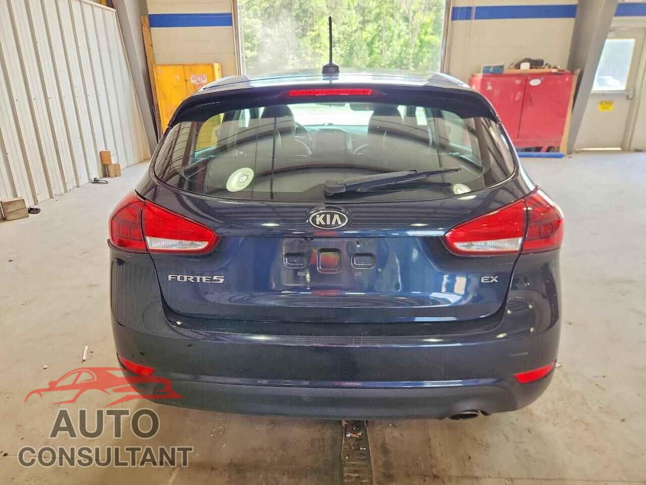 KIA FORTE 2017 - KNAFX5A83H5725952