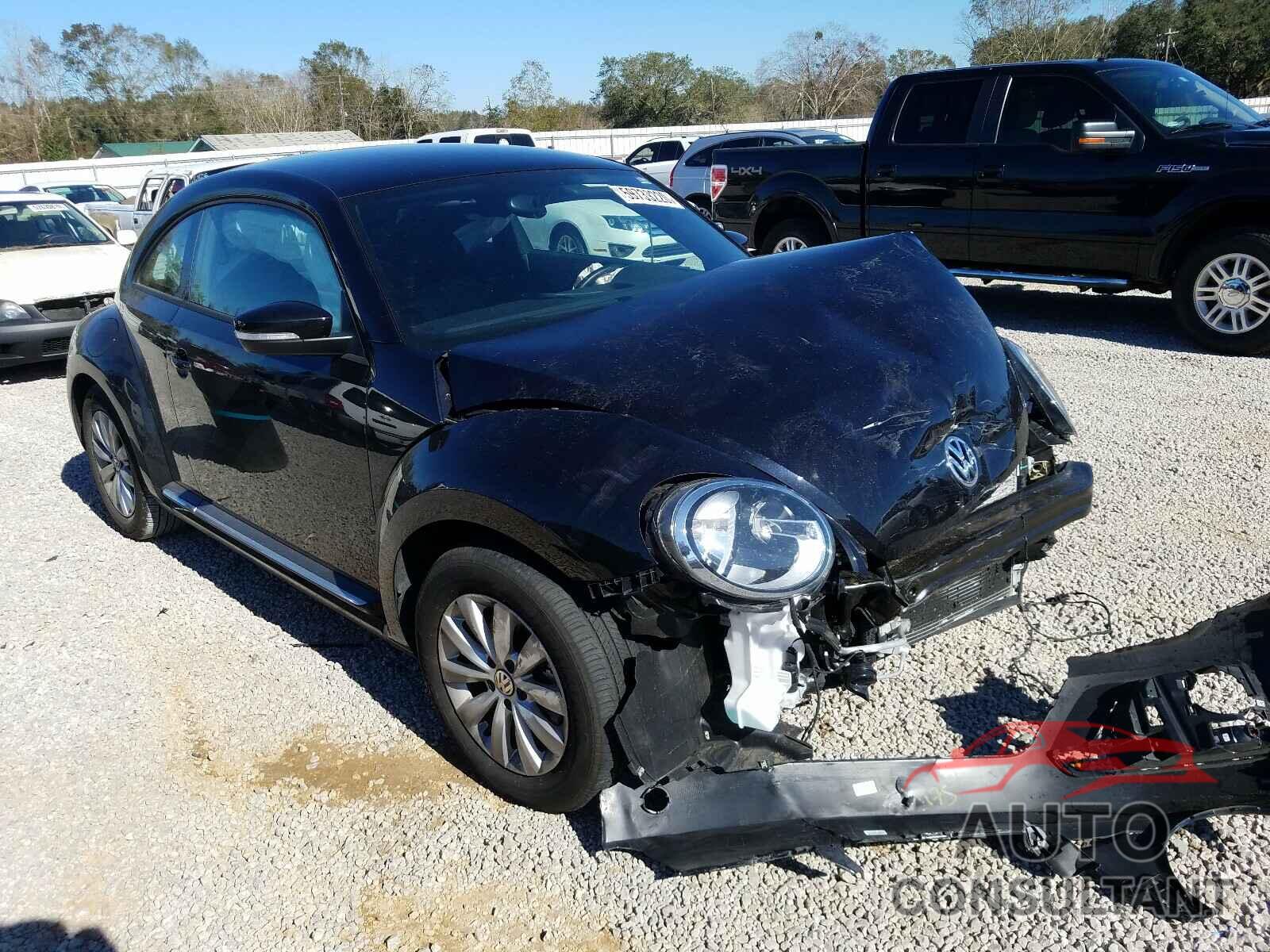 VOLKSWAGEN BEETLE 2019 - 3VWFD7AT1KM713812