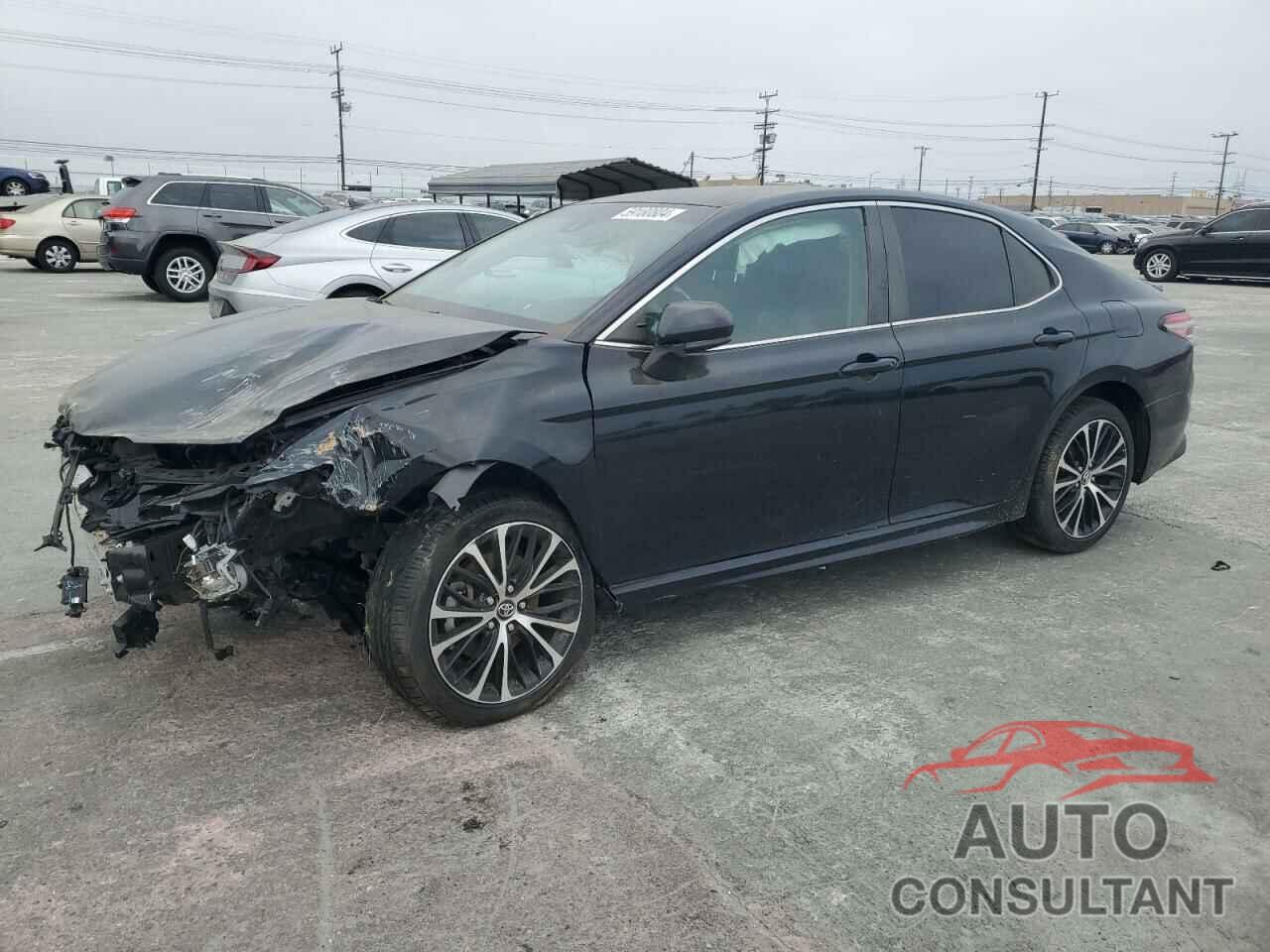 TOYOTA CAMRY 2018 - 4T1B11HK0JU656495