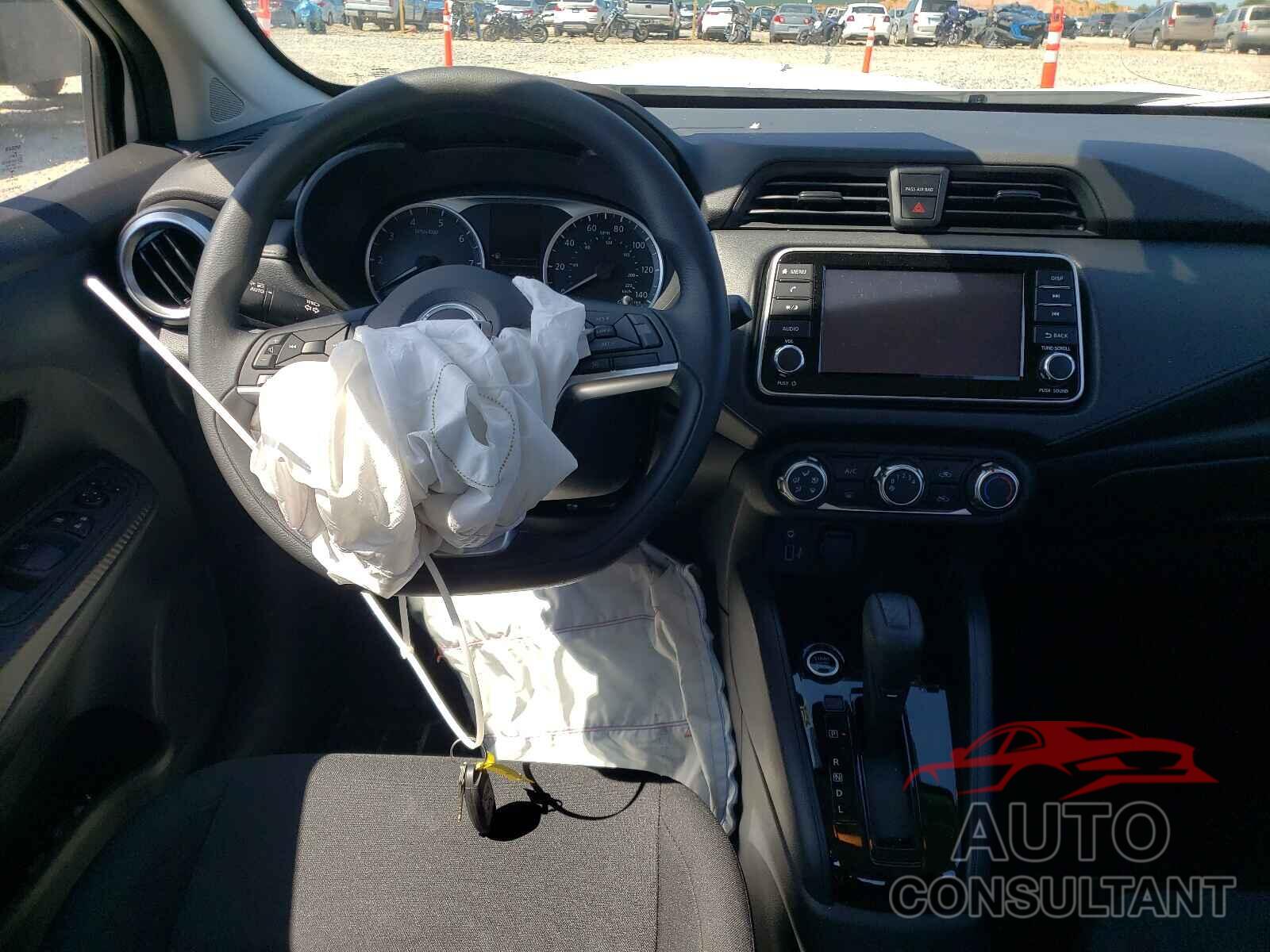 NISSAN VERSA 2021 - 3N1CN8DV3ML893957