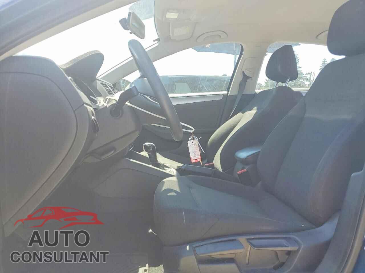 VOLKSWAGEN JETTA 2017 - 3VW2B7AJ7HM274739