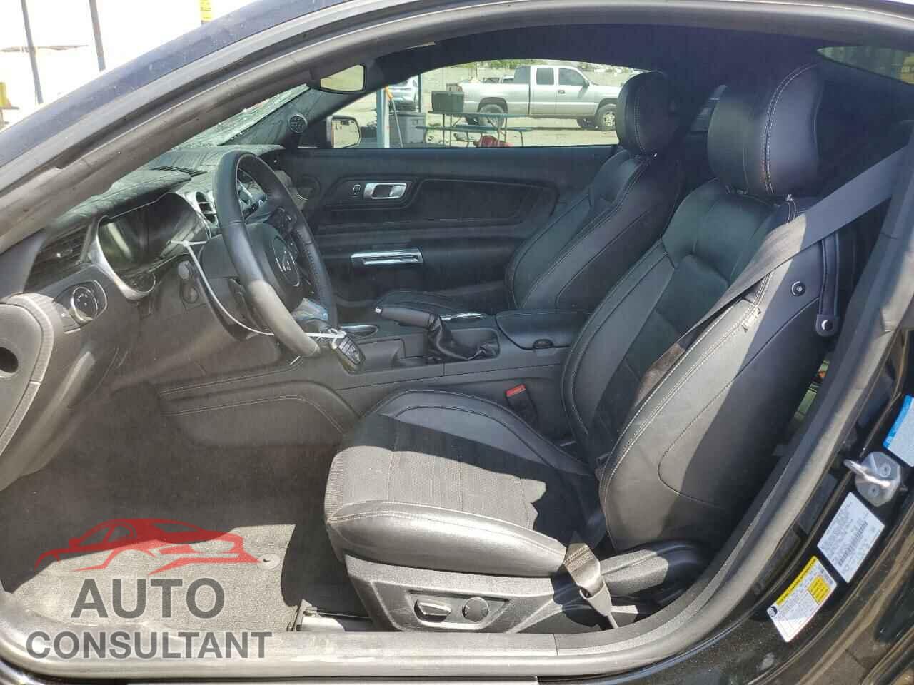 FORD MUSTANG 2018 - 1FA6P8CF0J5104955