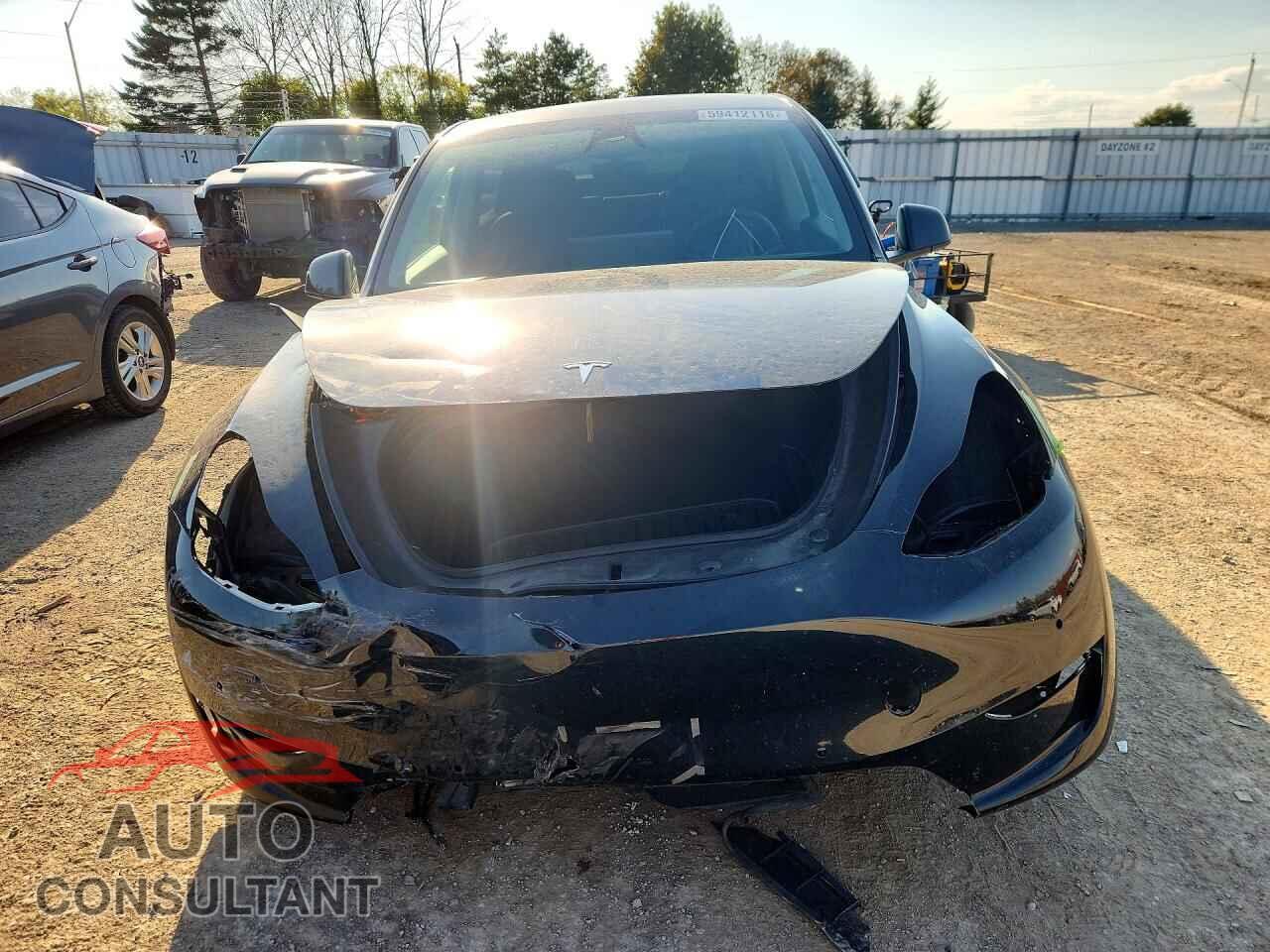 TESLA MODEL Y 2024 - 7SAYGDEE2RF018897
