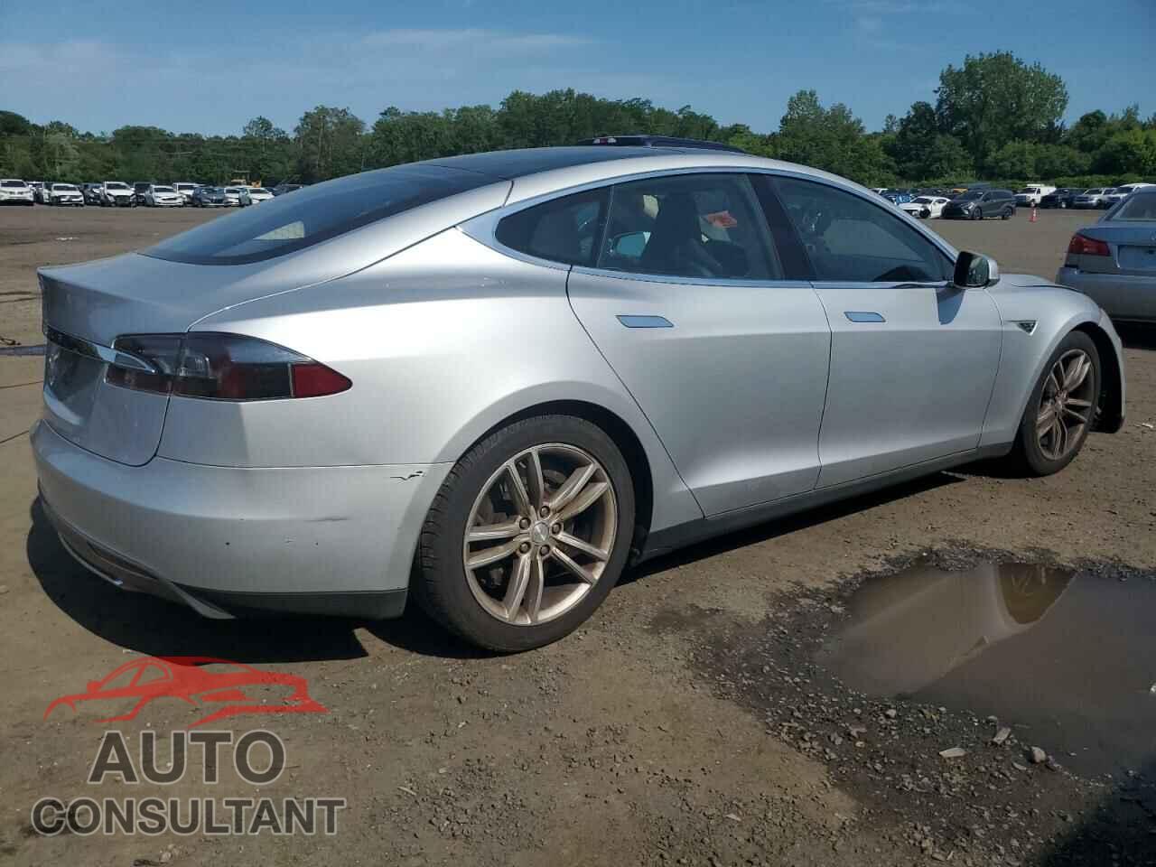 TESLA MODEL S 2013 - 5YJSA1CG9DFP06427
