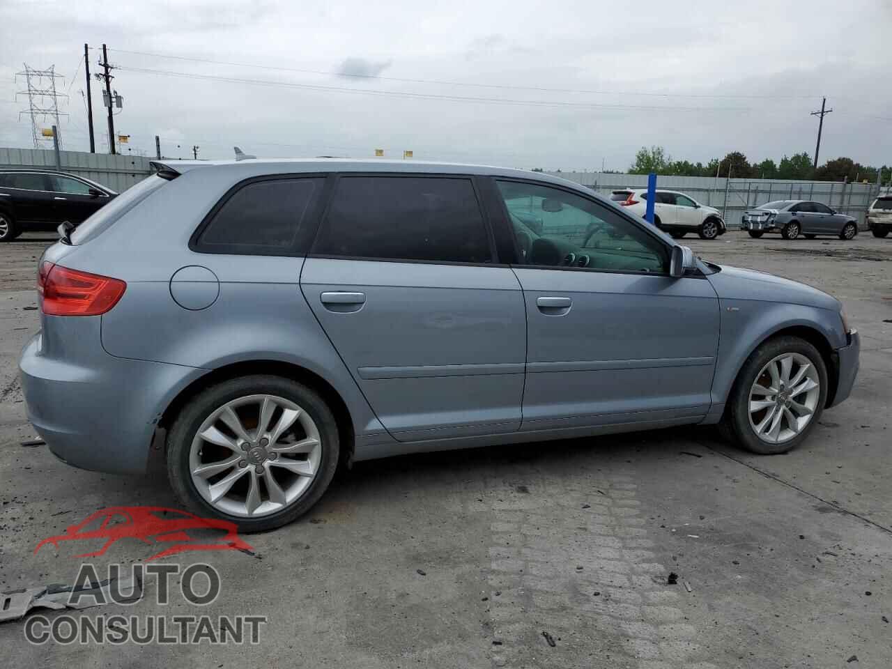 AUDI A3 2012 - WAUBJAFM0CA130958