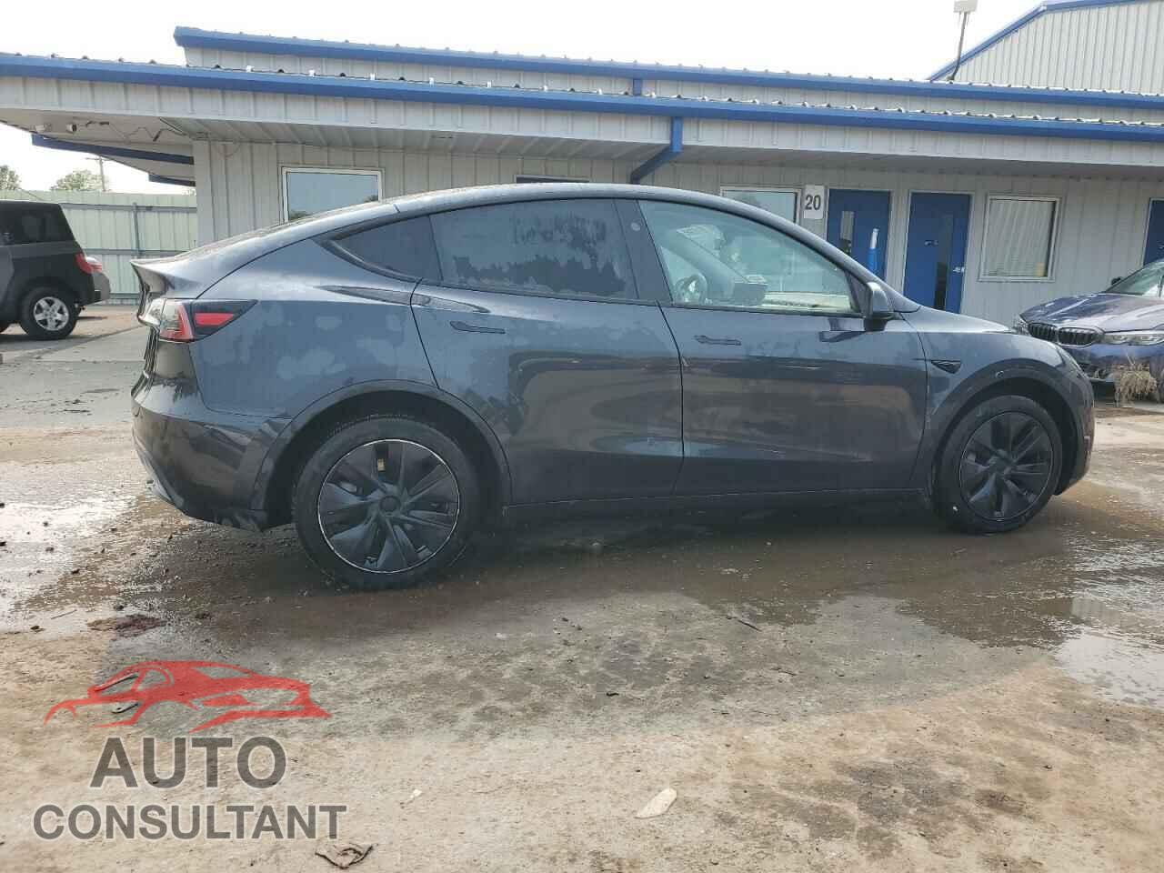 TESLA MODEL Y 2024 - 7SAYGDEE3RF200933