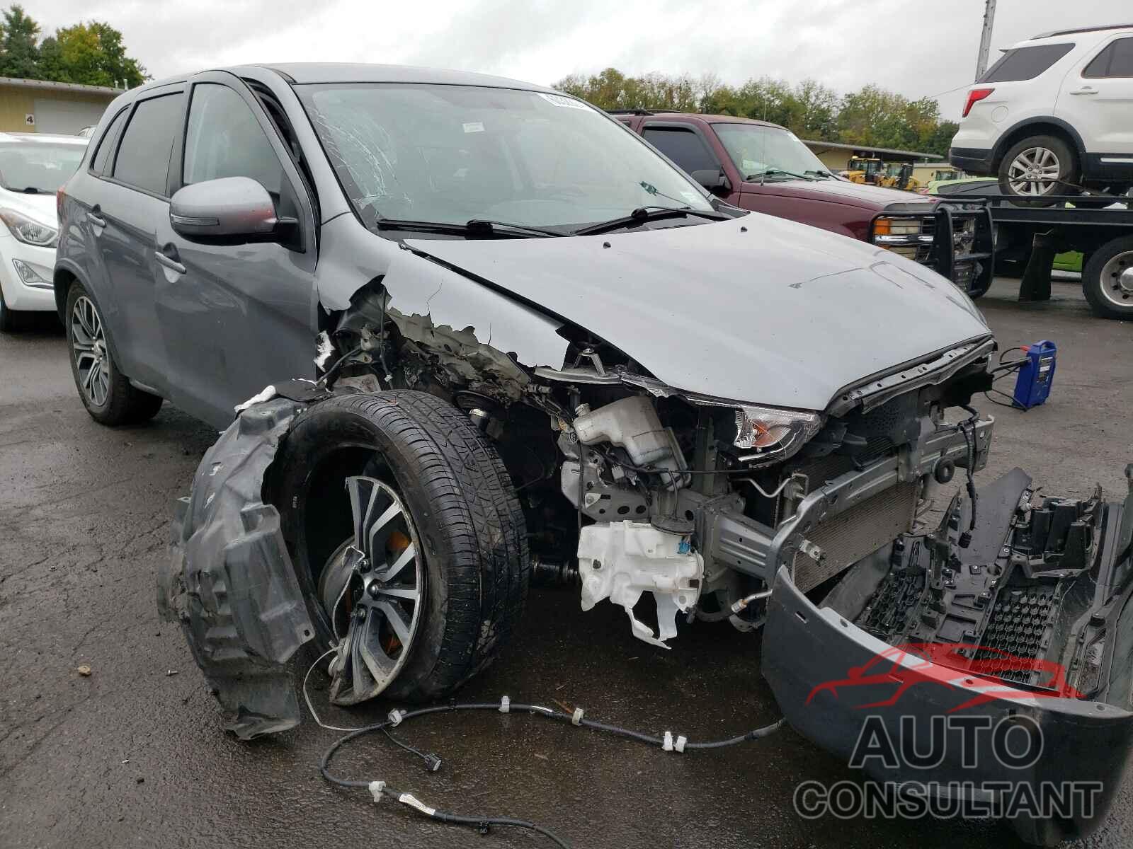 MITSUBISHI OUTLANDER 2018 - JA4AR3AW1JZ033546