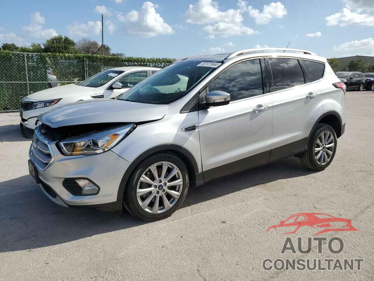 FORD ESCAPE 2017 - 1FMCU0J97HUC93071