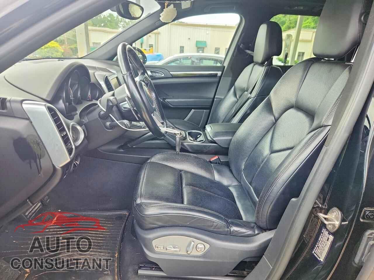 PORSCHE CAYENNE 2016 - WP1AA2A27GKA37928