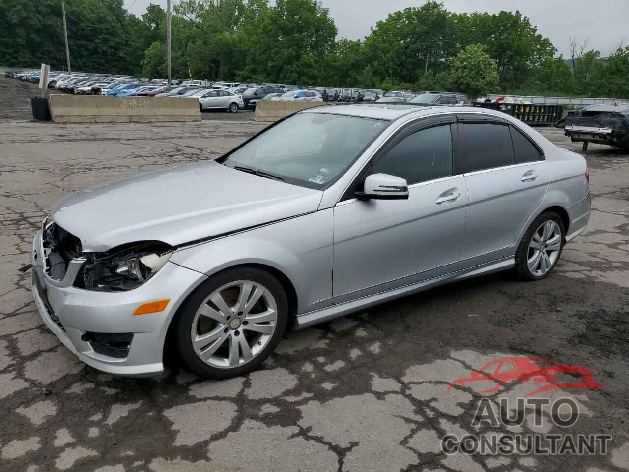 MERCEDES-BENZ C-CLASS 2013 - WDDGF8AB3DR287207
