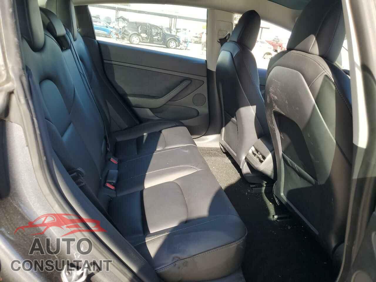 TESLA MODEL 3 2022 - 5YJ3E1EA2NF126911