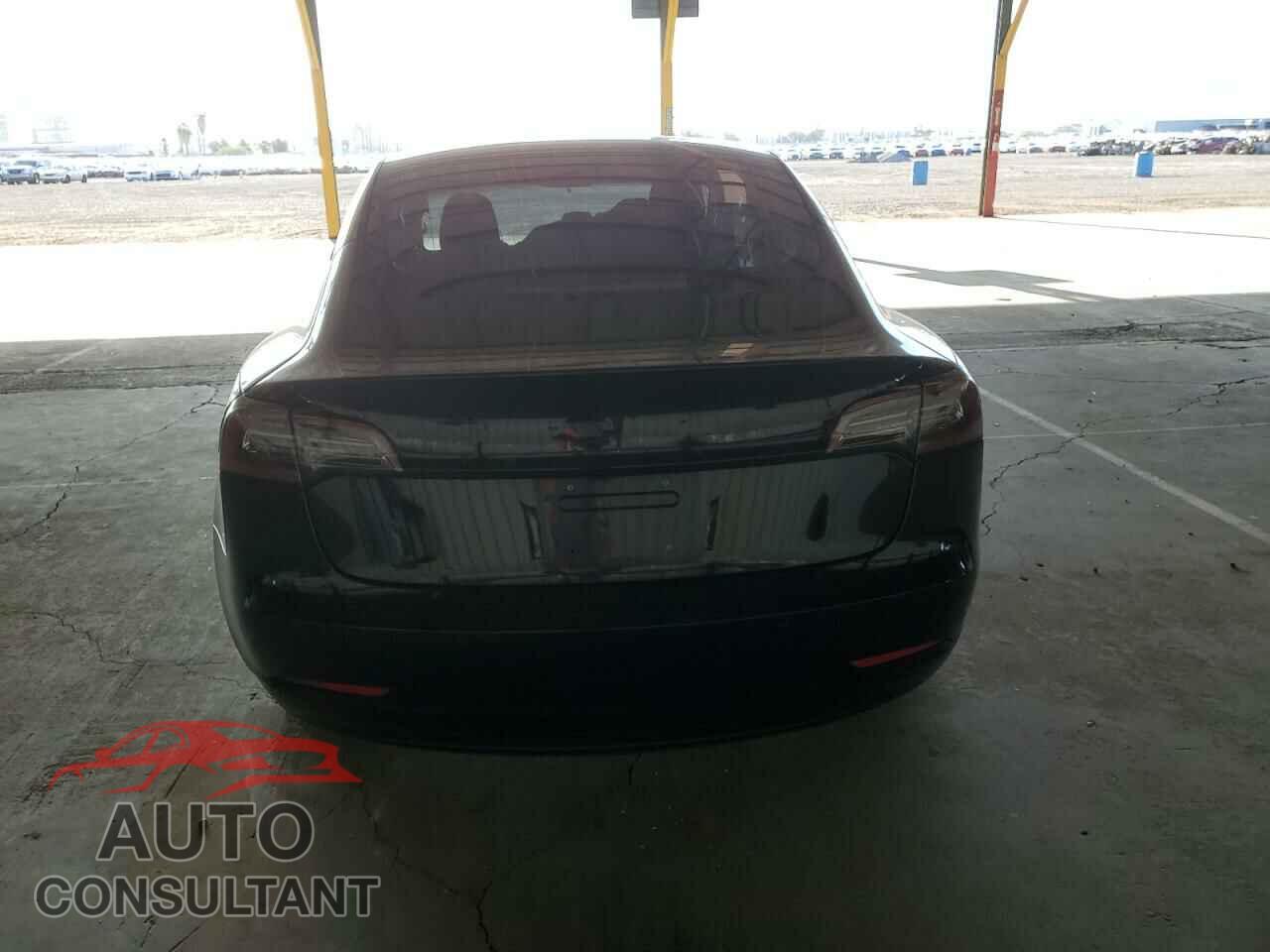 TESLA MODEL 3 2018 - 5YJ3E1EA1JF045117