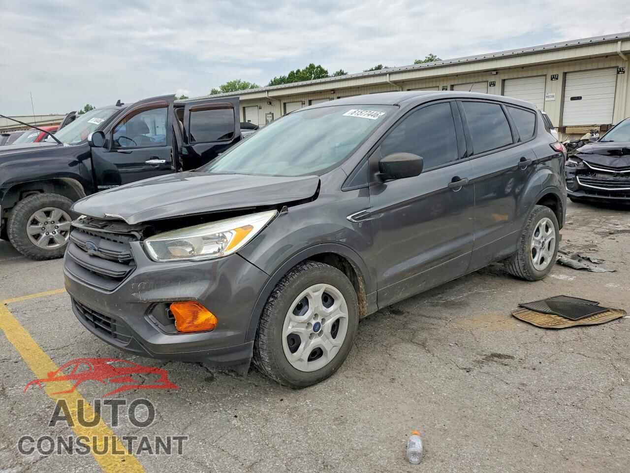 FORD ESCAPE 2017 - 1FMCU0F75HUD07492