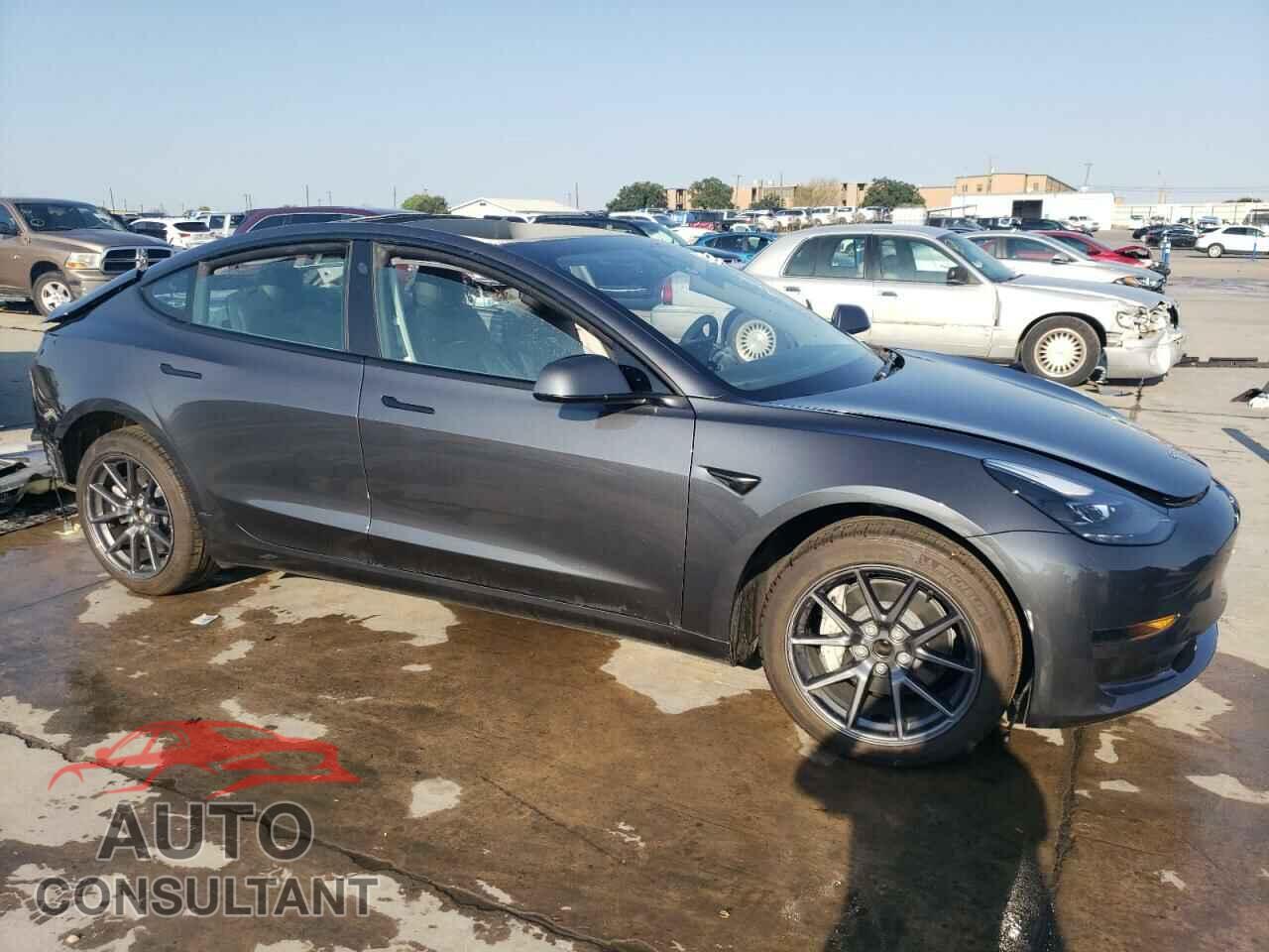 TESLA MODEL 3 2023 - 5YJ3E1EA0PF668754
