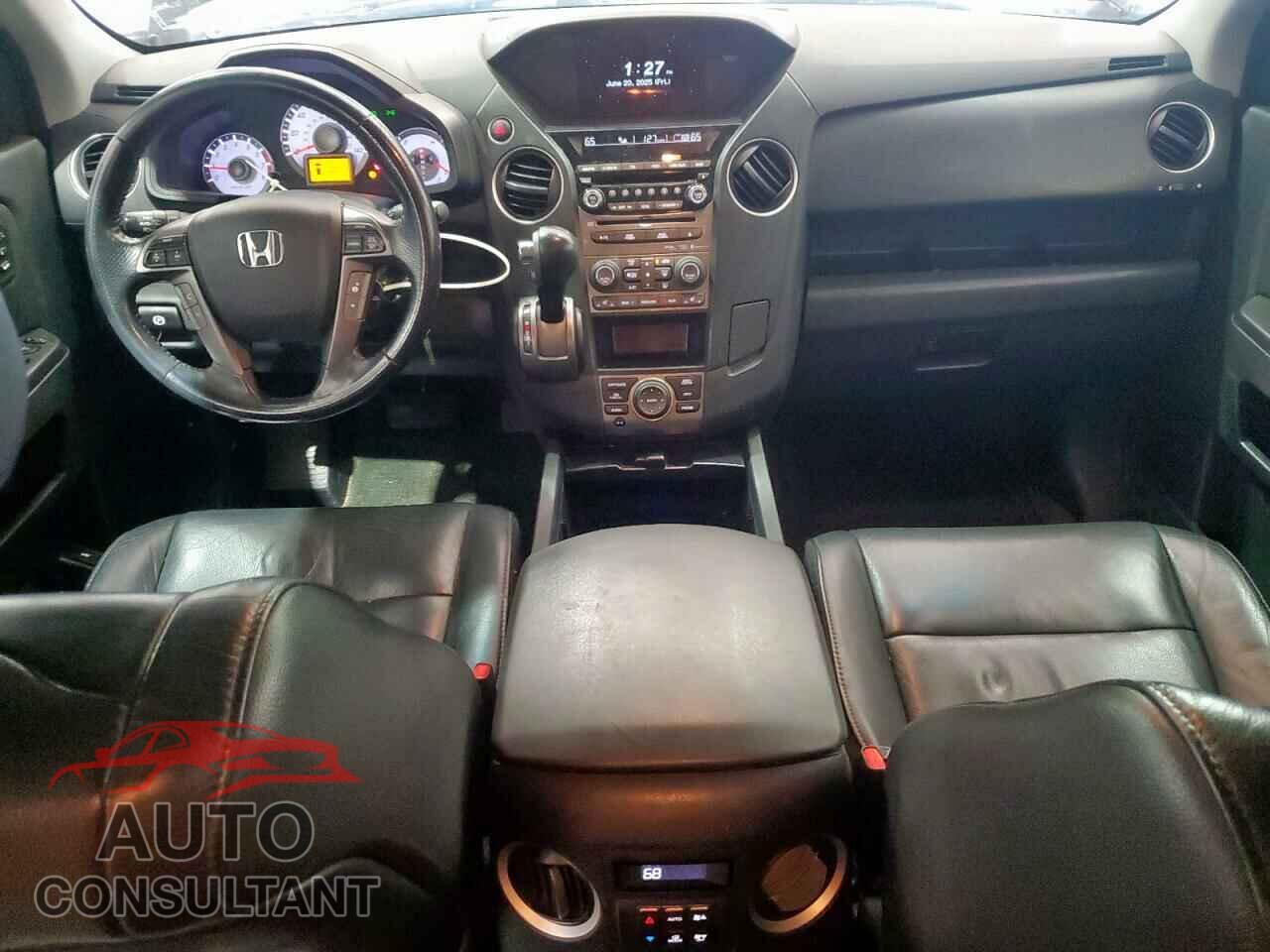HONDA PILOT 2015 - 5FNYF3H96FB014663