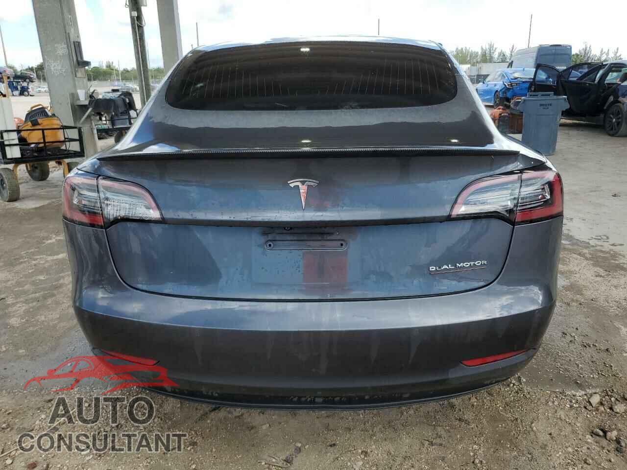 TESLA MODEL 3 2020 - 5YJ3E1EC3LF623724