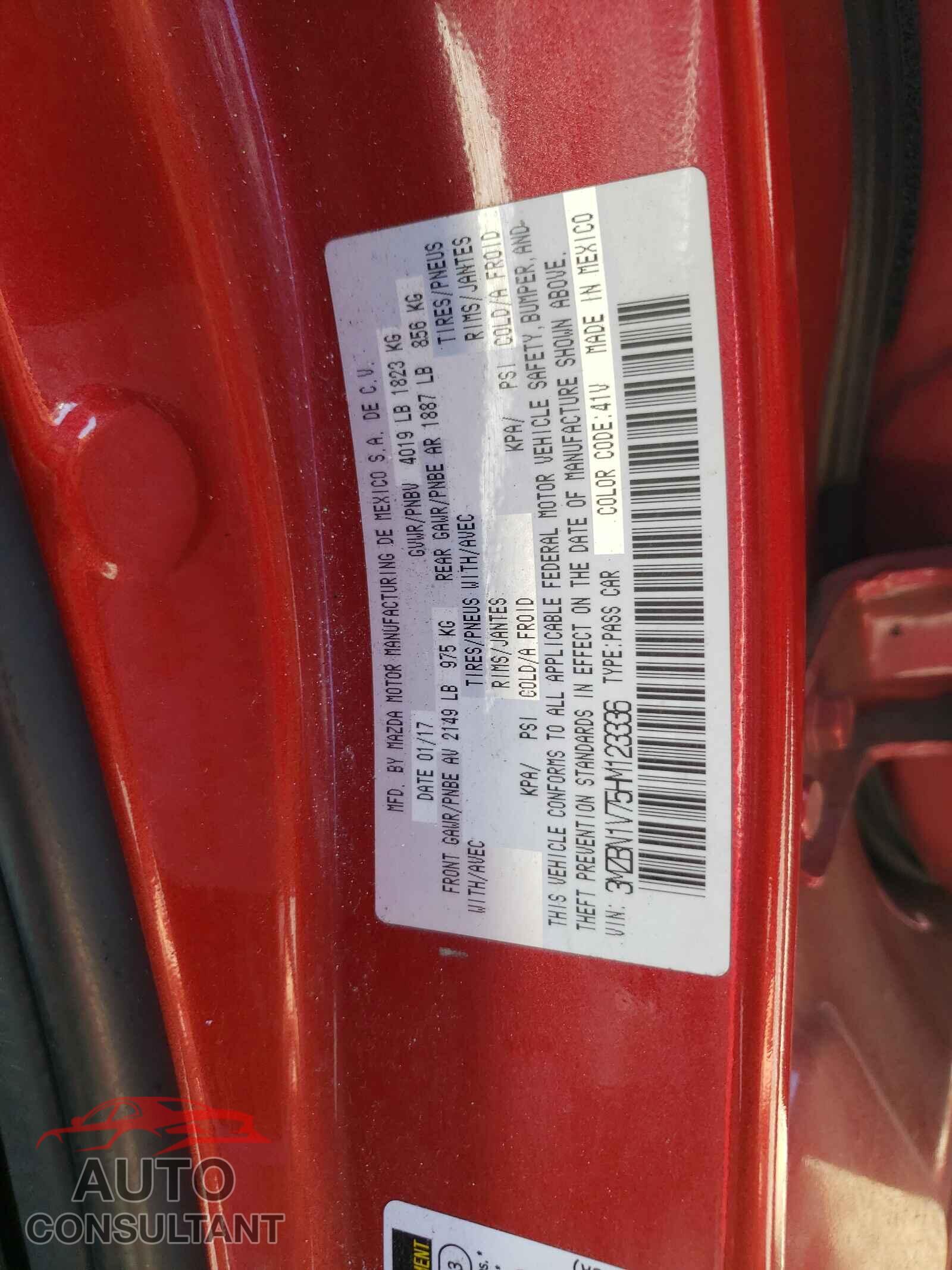 MAZDA 3 2017 - 3MZBN1V75HM123336