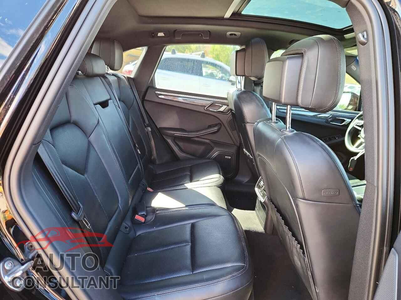 PORSCHE MACAN 2015 - WP1AB2A58FLB50299