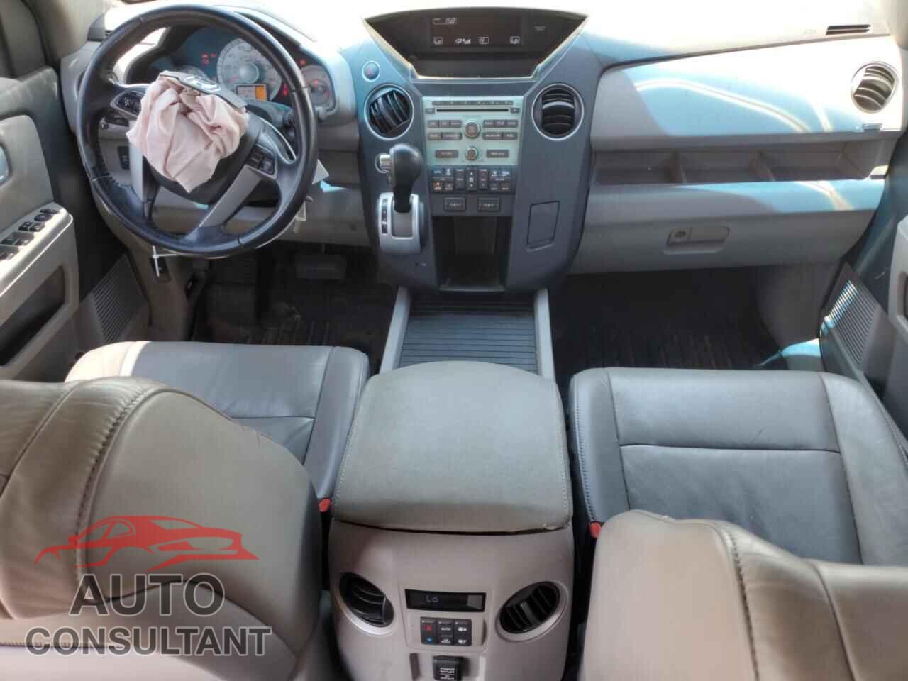 HONDA PILOT 2011 - 5FNYF4H59BB105200