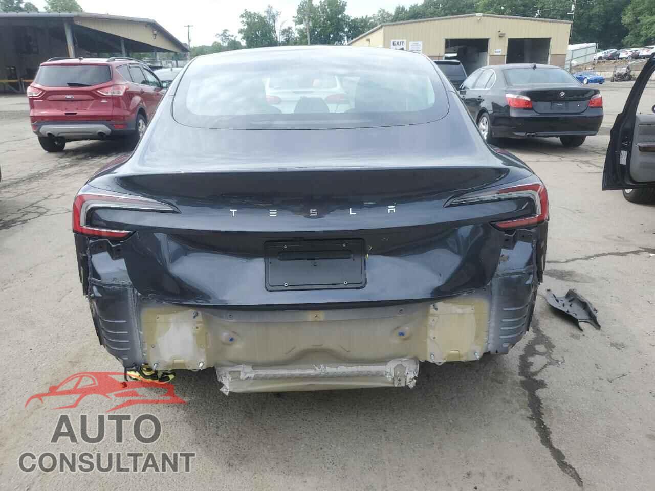 TESLA MODEL 3 2024 - 5YJ3E1EA4RF857796