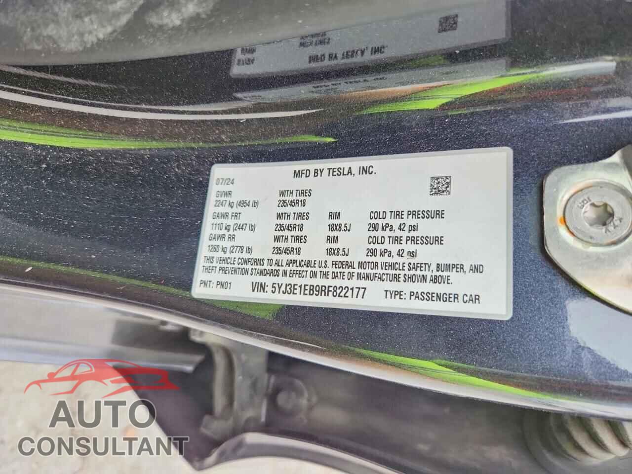 TESLA MODEL 3 2024 - 5YJ3E1EB9RF822177