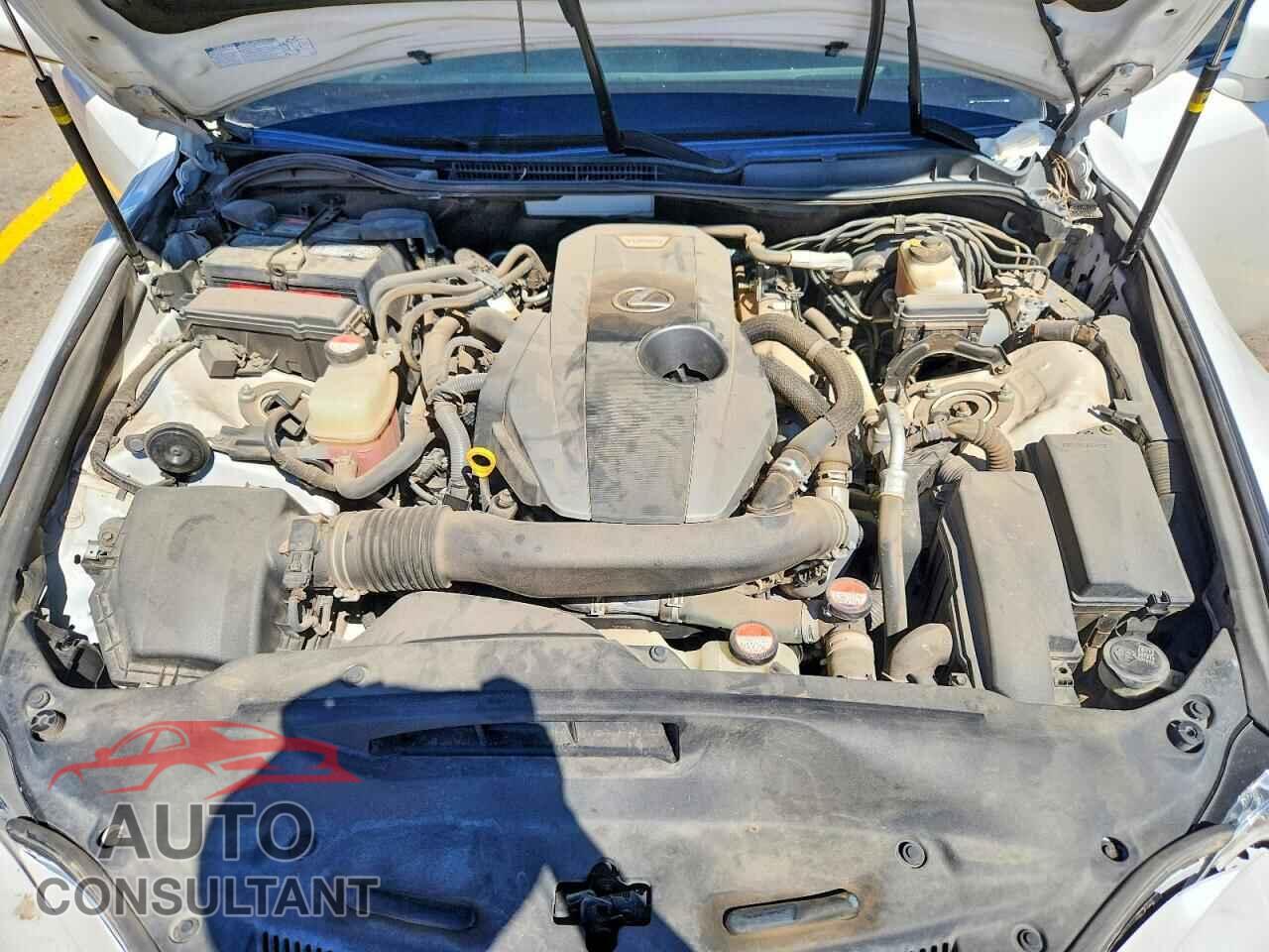 LEXUS IS 2016 - JTHBA1D23G5012565