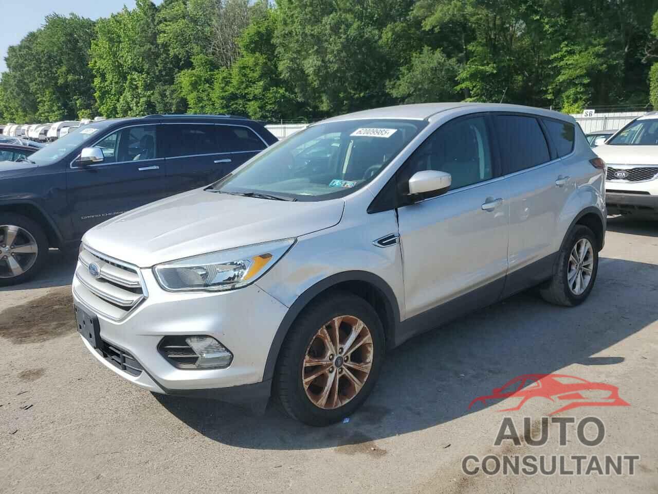 FORD ESCAPE 2017 - 1FMCU0GD3HUB48394