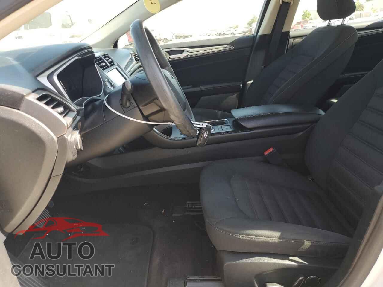FORD FUSION 2017 - 3FA6P0LU7HR149611