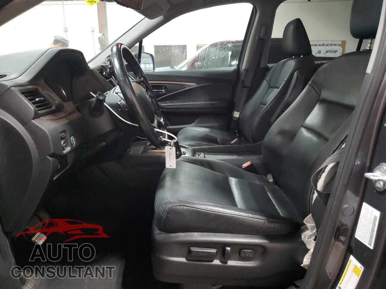 HONDA PILOT 2021 - 5FNYF6H23MB101003