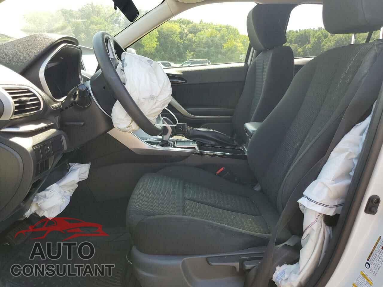 MITSUBISHI ECLIPSE 2018 - JA4AT4AA4JZ043340