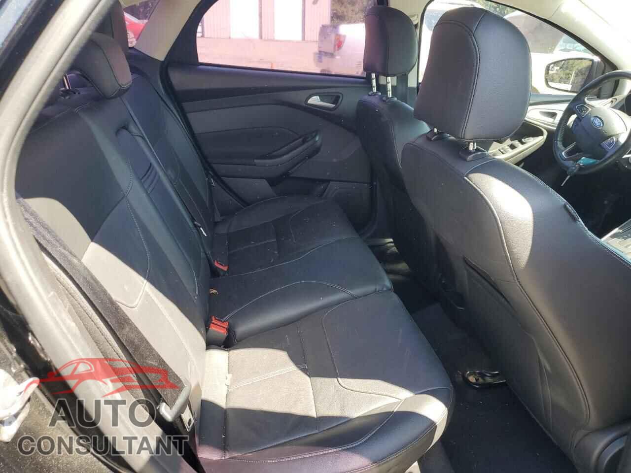 FORD FOCUS 2015 - 1FADP3F29FL313374