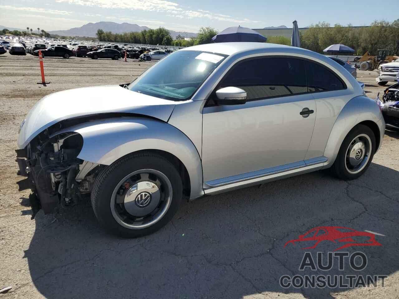 VOLKSWAGEN BEETLE 2015 - 3VWF17AT4FM600788