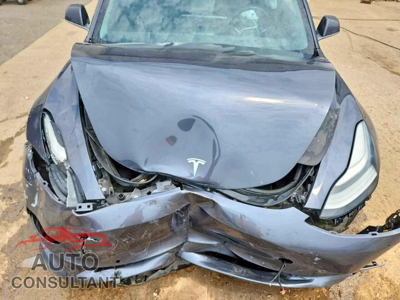 TESLA MODEL 3 2018 - 5YJ3E1EB4JF113967