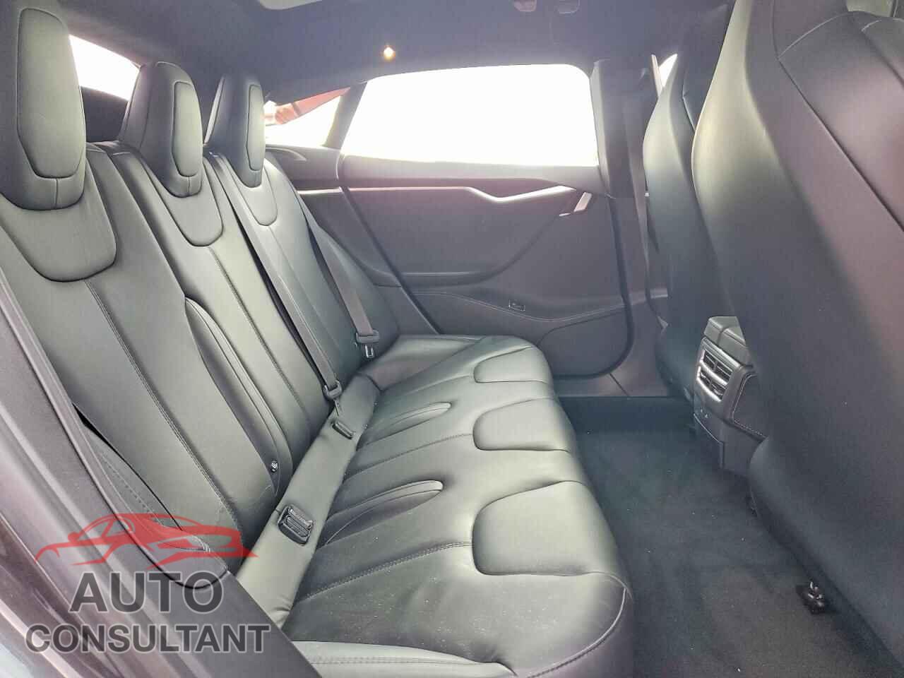 TESLA MODEL S 2017 - 5YJSA1E20HF205577