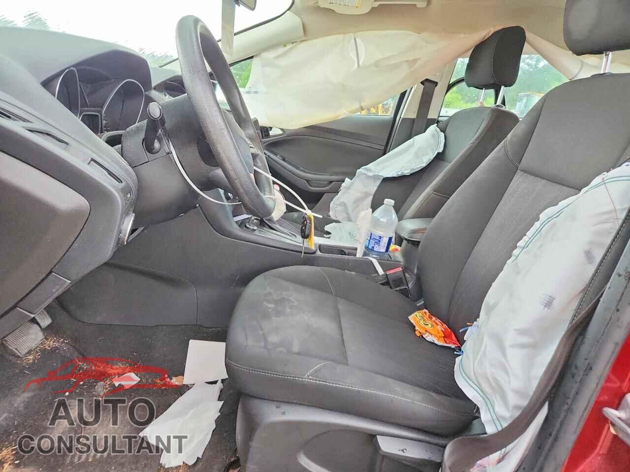 FORD FOCUS 2017 - 1FADP3F20HL312052