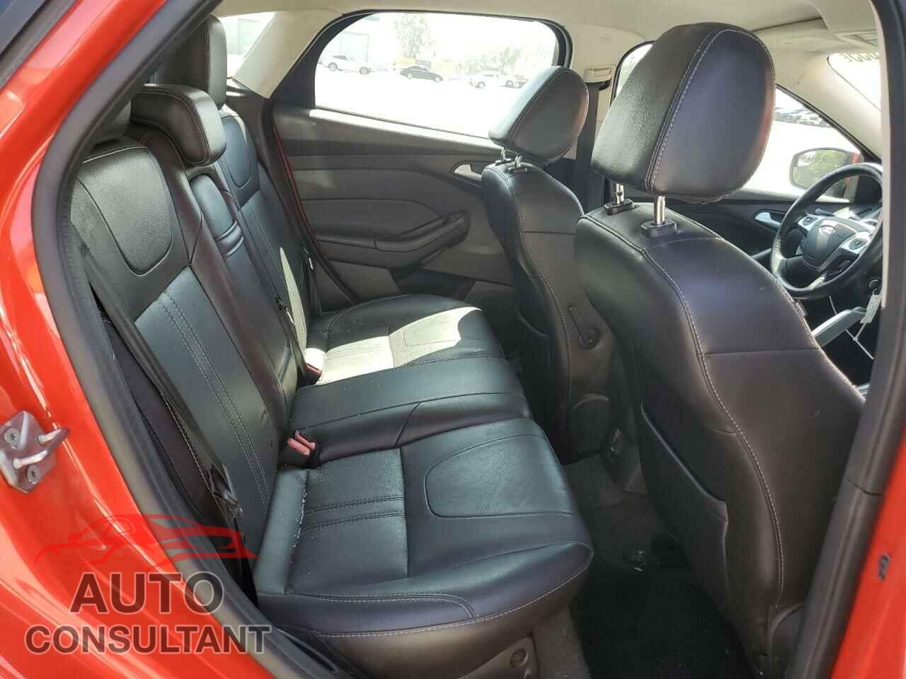 FORD FOCUS 2013 - 1FADP3K29DL342425