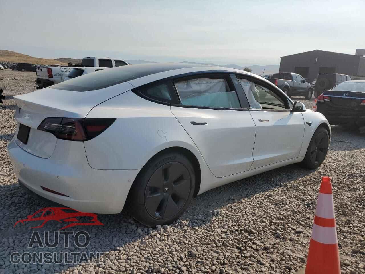 TESLA MODEL 3 2022 - 5YJ3E1EA9NF154303