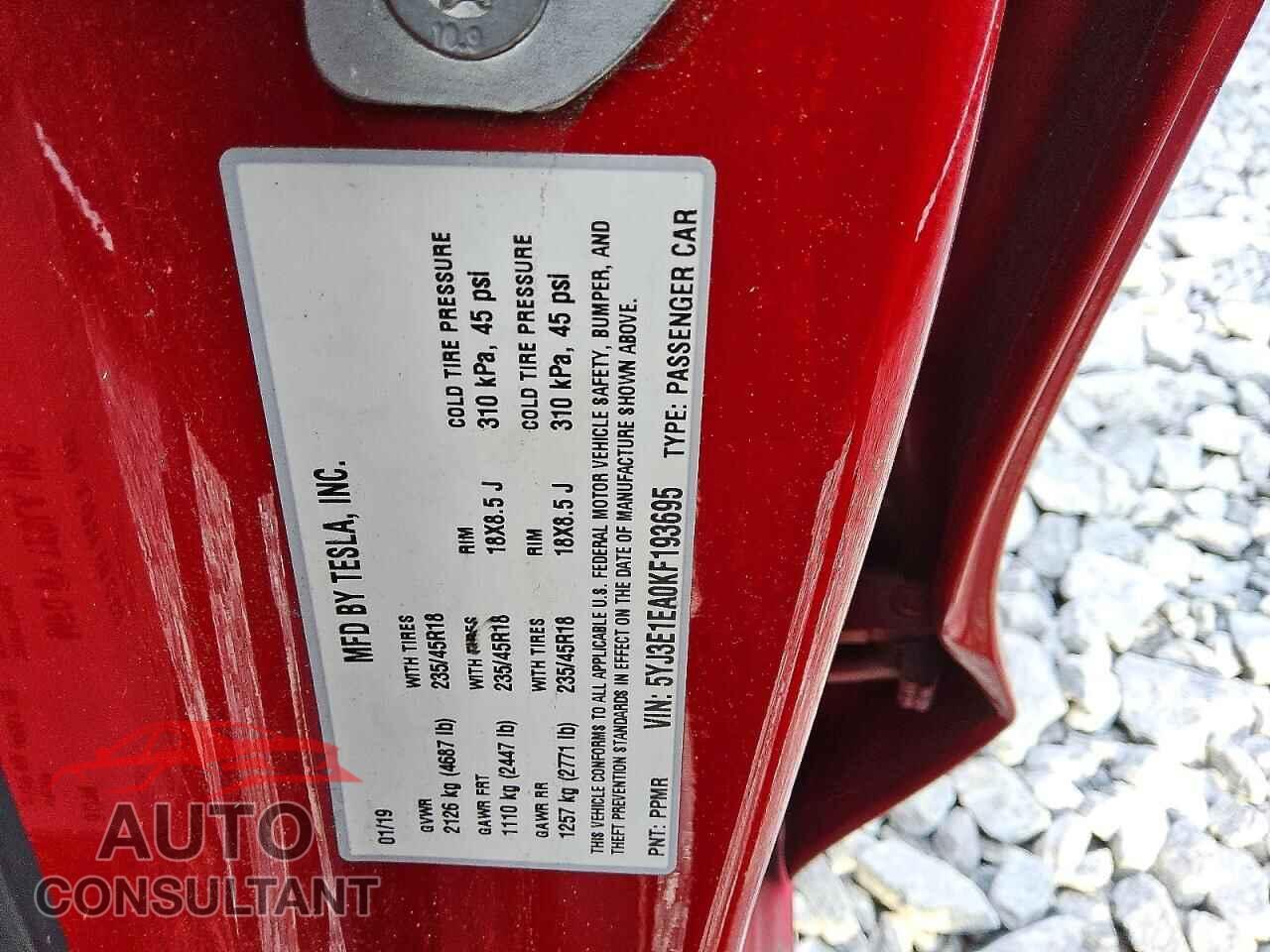 TESLA MODEL 3 2019 - 5YJ3E1EA0KF193695